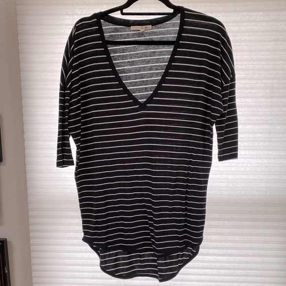 Express black and white tunic - Picture 1 of 2